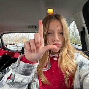 Meet your Posher, Molly